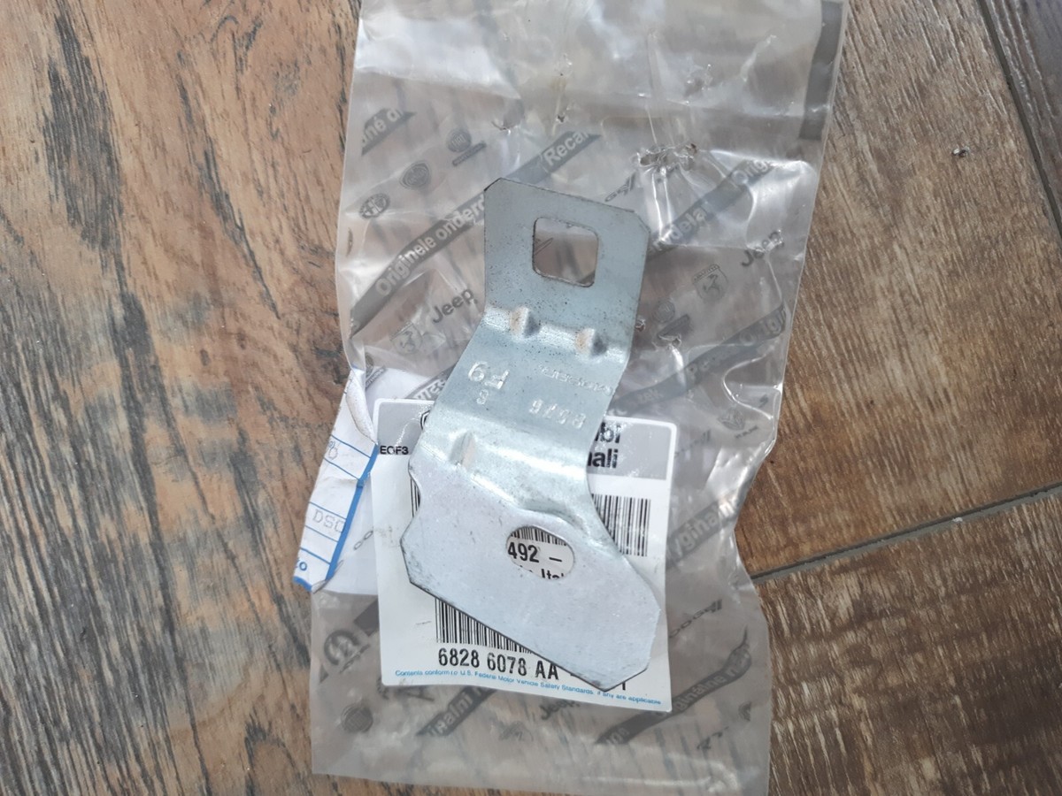 Fiat 500x Left Wing Support 51943492 | eBay