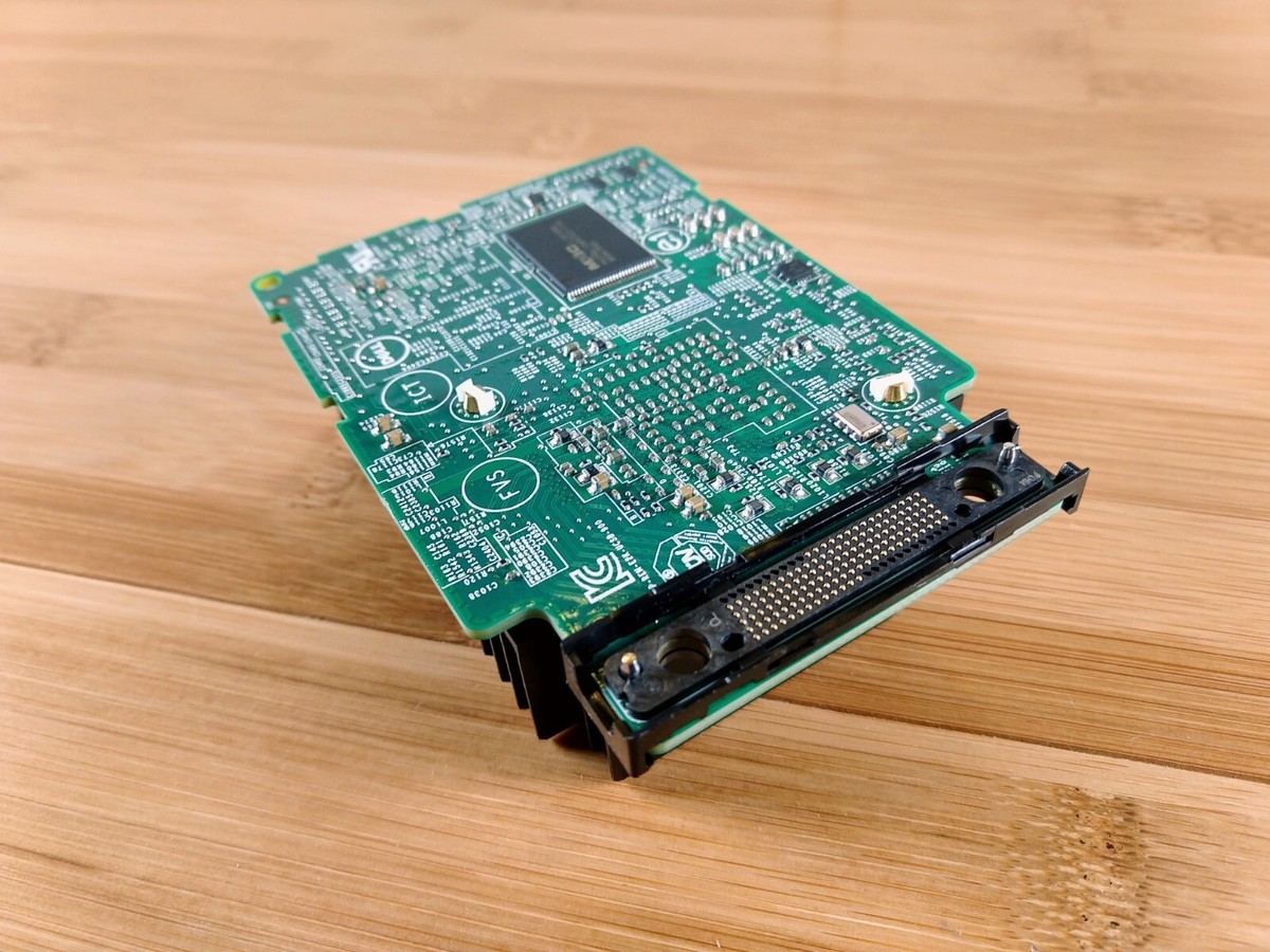 Help, HBA330 Mini Mono Passthrough For Truenas. : R/Proxmox - Foto 3