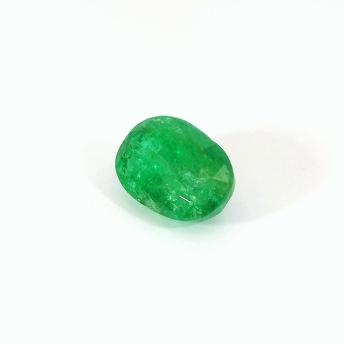 1.35 CARAT NATURAL EMERALD GREEN TRANSPARENT ZAMBIAN oval GEMSTONES SEE VIDEO - Picture 6 of 8