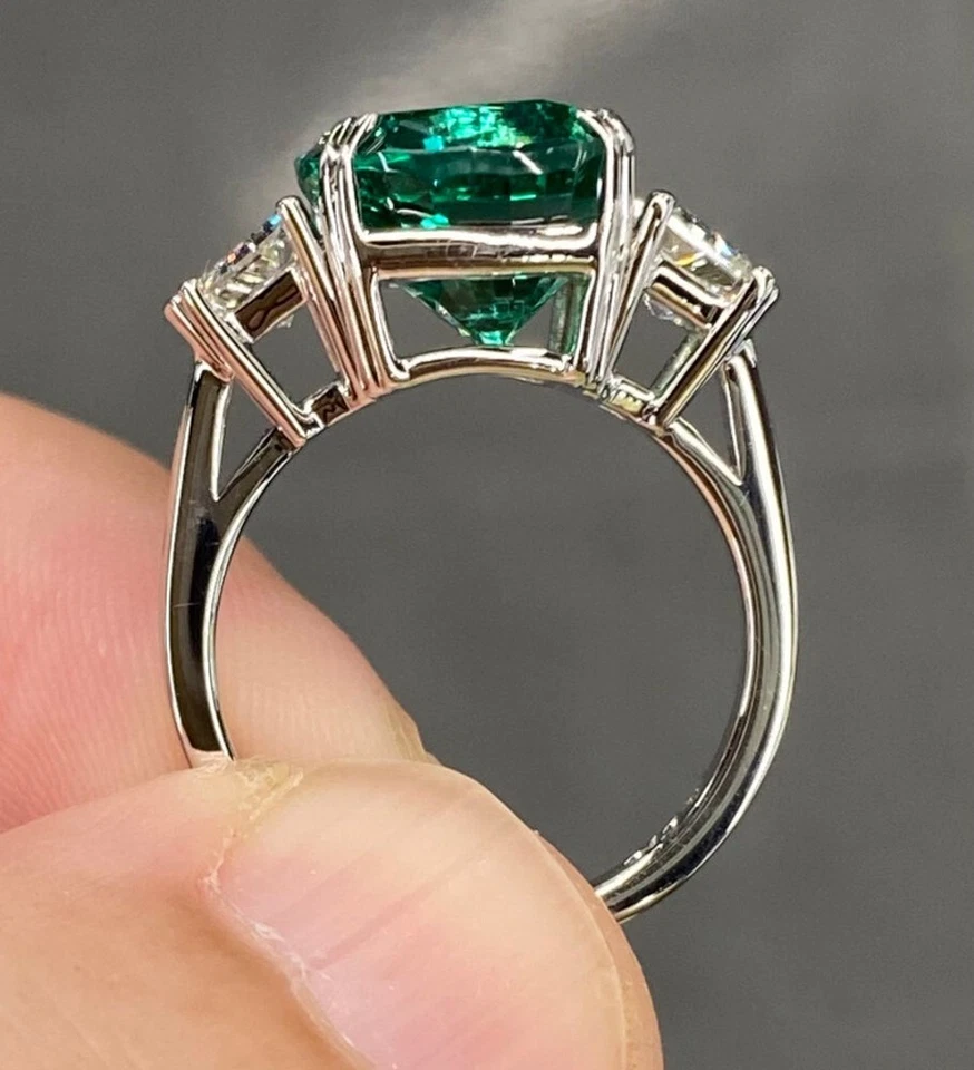 Anillo de diamantes de oro de 6,50 quilates cultivado en laboratorio corte cojín verde esmeralda platino sólido 950 Foto 4 de 4