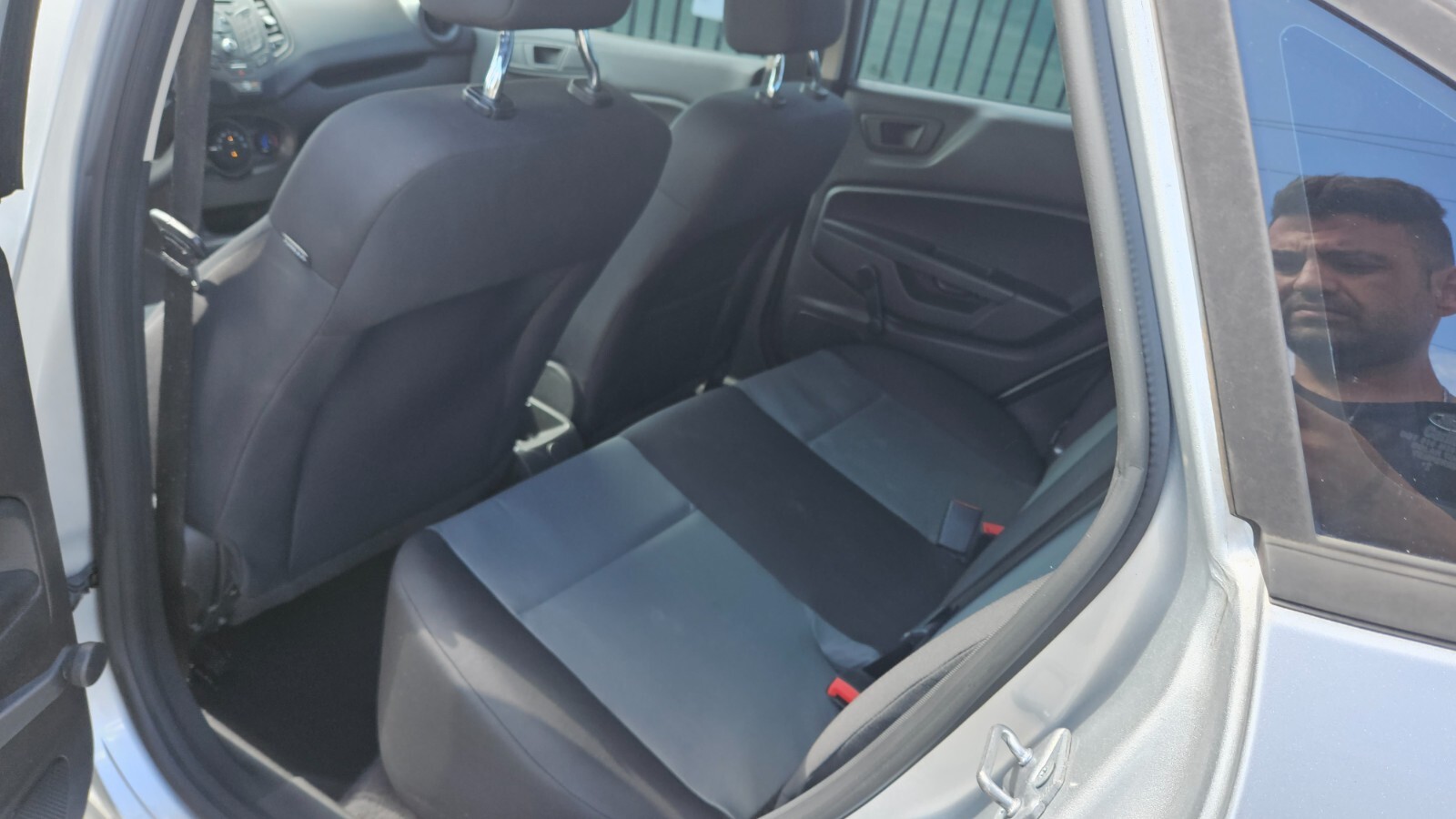 Ford Fiesta - Image 11