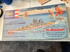 Revell USS Missouri, Motorized Kit HM30 595. 1954 issue.   fg