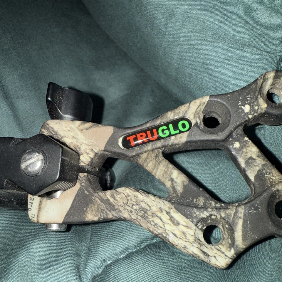 Mira de arco ajustável TRUGLO 5 pinos destro, fibra óptica com luz - Imagem 3 de 4