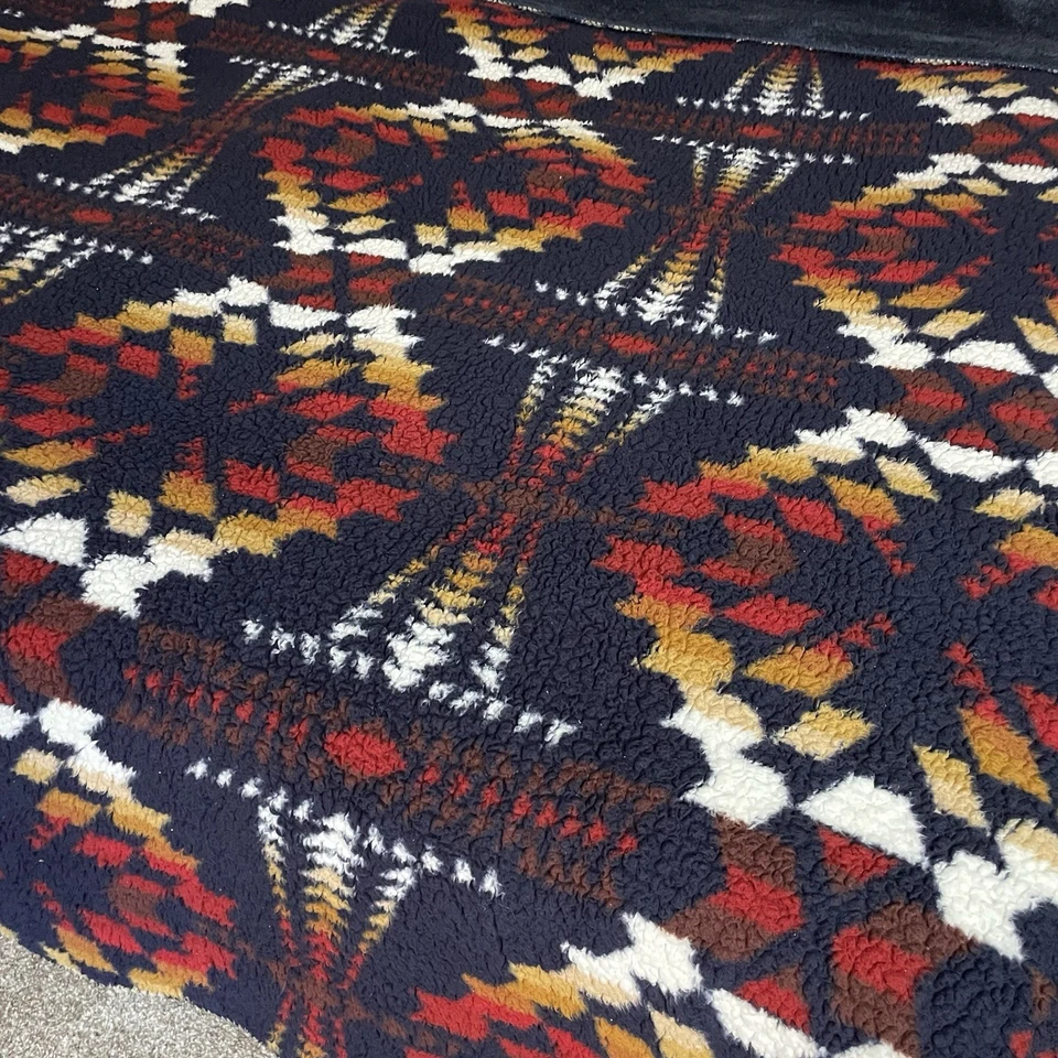 Pendleton Legend Lake Blanket Twin Size Navy Aztec Sherpa Fleece Reversible - Image 2 of 4
