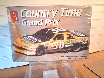 AMT#6732,  Michael Waltrip #30 Country Time Grand Prix Model Kit ' 1990  NOS