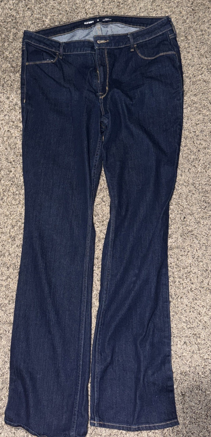 Old Navy Jeans Women’s Size 16 Color Dark Wash Blue Mid-Rise Wow Boot-Cut