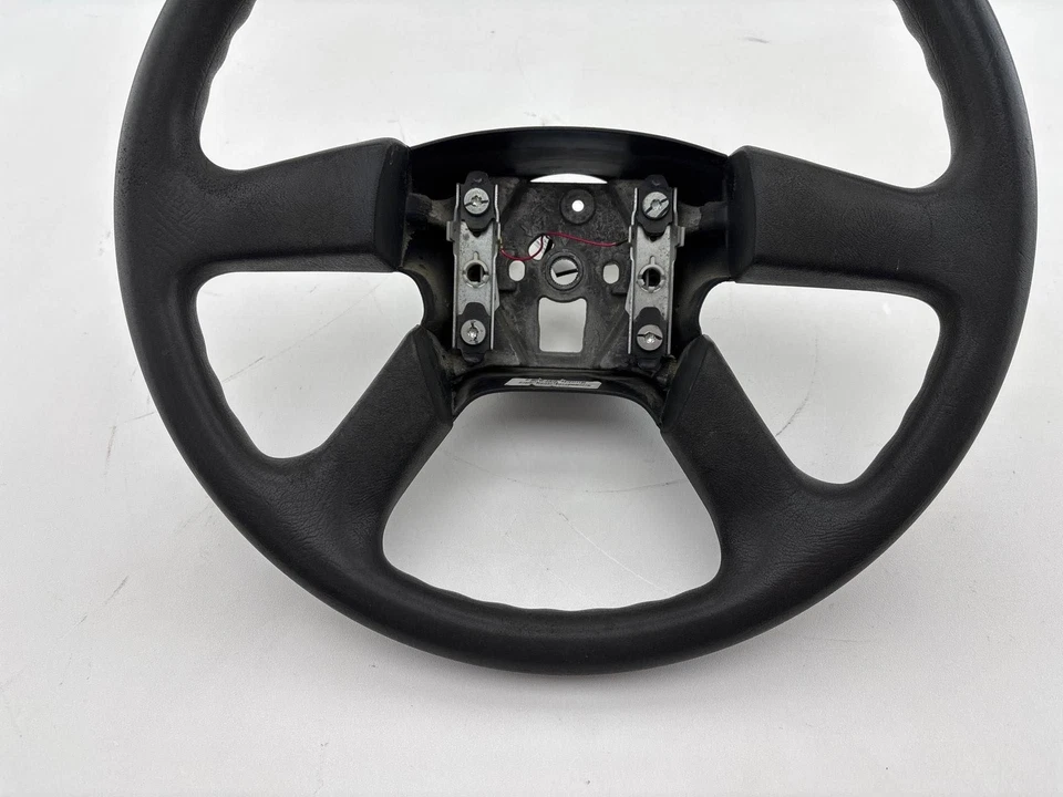 Оригинальный руль для Chevrolet Silverado 1500 2003-2007 годов выпуска 15188989 - Изображение 3 из 4