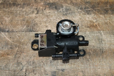 #ad BMW E36 E38 E39 M3 Z3 Fuel Pressure Regulator 3 2 Directional Control Valve OEM $80.00