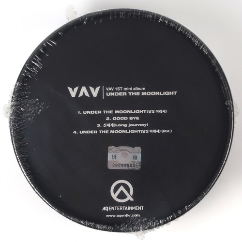 VAV - Under The Moonlight Promo Sealed 1st Mini Album CD 2015 - Picture 2 of 3