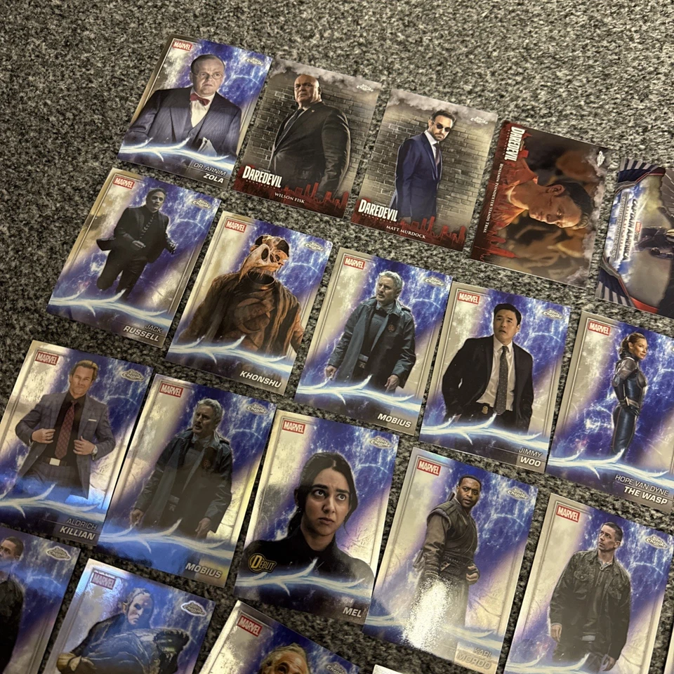Topps Chrome 2025 Marvel MCU Set BUNDLE - 104 Cards (some Dupes) + Box - Photo 2/4