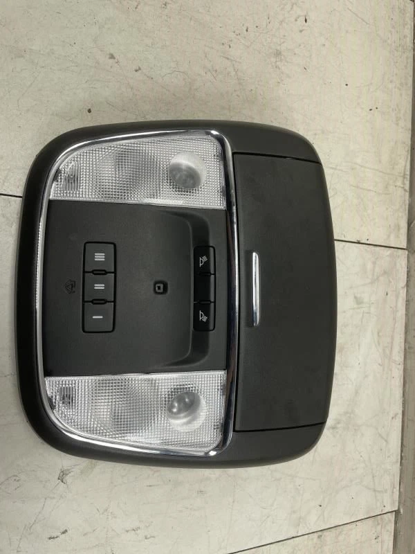 Chrysler 300 2013 techo delantero consola superior domo luz OEM+ Foto 3 de 4