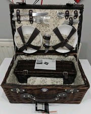 Mercedes-Benz Weidenkorb Picknickkorb. Neu. 