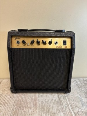 Belcat Spirit Studio 10s Guitar Amplifier Combo Solid-State 8 Ohms 15W - Tested