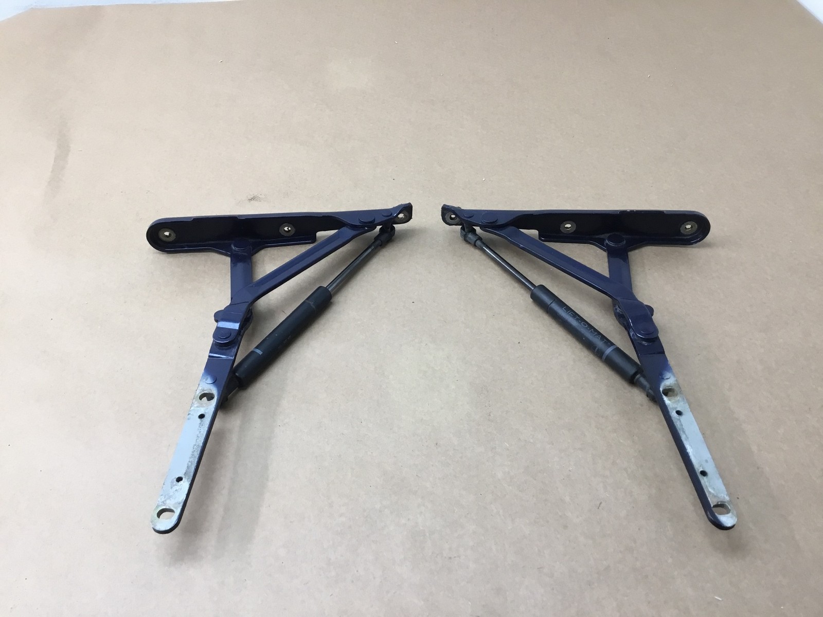 Maserati Coupe GT 2003 Rear Trunk Lid Hinge Hinges Set Pair 2 PCS 02-06 ;:Y