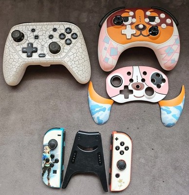 Nintendo Switch Controllers Lot 2 Wireless Controllers plus Pair Joy-Cons Works!