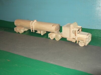 1:32nd Mack RS700 Wooden Model Truck ( Based on 'Rubber Duck' from 'Convoy' )