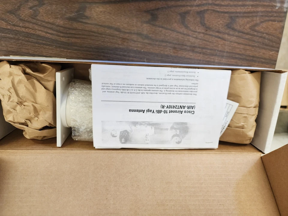 Cisco 2.4 GHz 10dBi Yagi with RP-TNC Connector (AIR-ANT2410Y-R) - Image 2 of 3