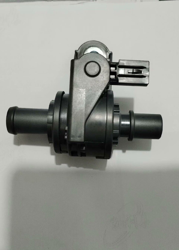 Water Control Valve 16671 - 25070 for Corolla, Avalon, RAV4, Camry