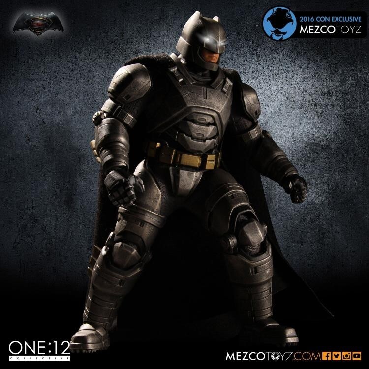 Mezco Toyz - One:12 Collective Batman v Superman Armored Batman 