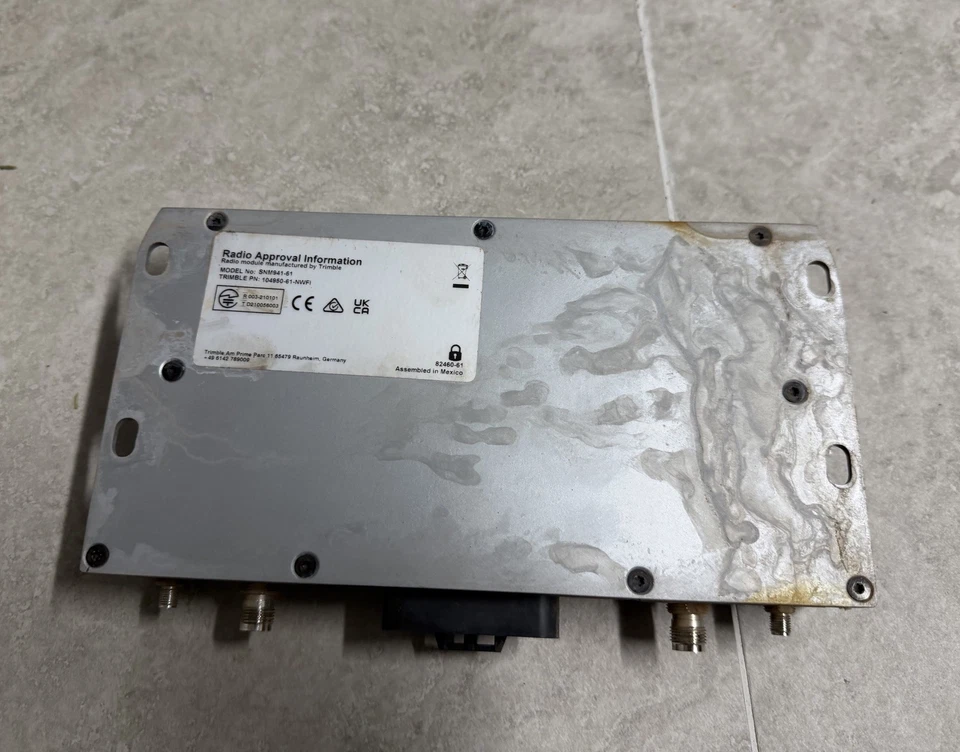 Trimble SNM941-90 Connected Site Gateway Modem & WiFi - image 2 of 3