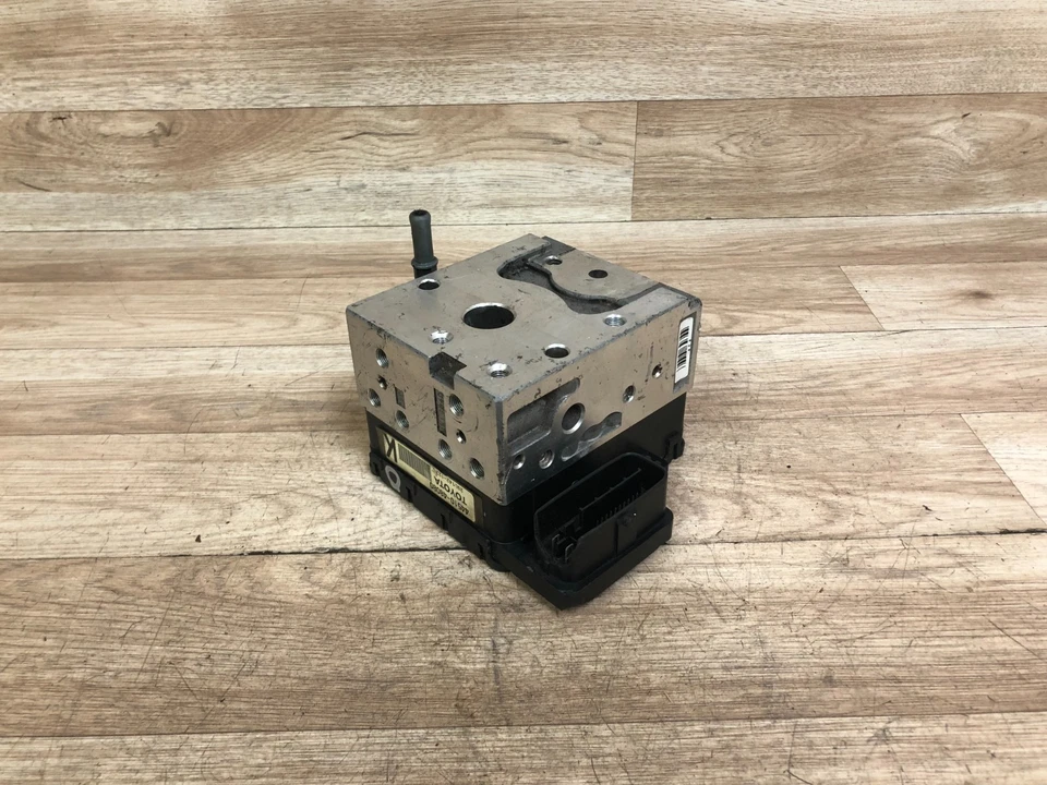 LEXUS RX450H HIGHLANDER OEM HÍBRIDO ABS SISTEMA DE BOMBA DE FRENO HIDRÁULICO ANTIBLOQUEO Foto 2 de 4