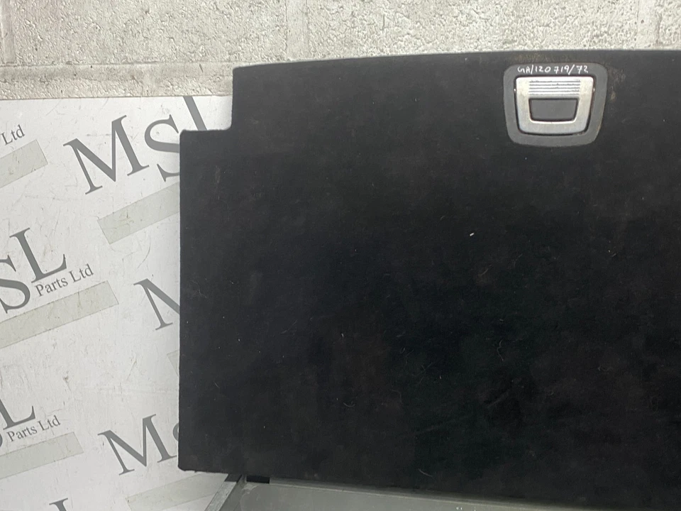 MERCEDES BENZ W204 C CLASS 07-14 ESTATE BOOT LID FLOOR HARD BOARD A2046800002 - Image 3 of 4