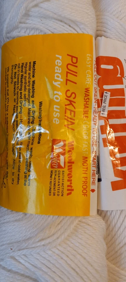 Mixed Lot Of 20 White Yarn Woolworth,Miracle Match Fiesta Skien Vintage - Image 3 of 4