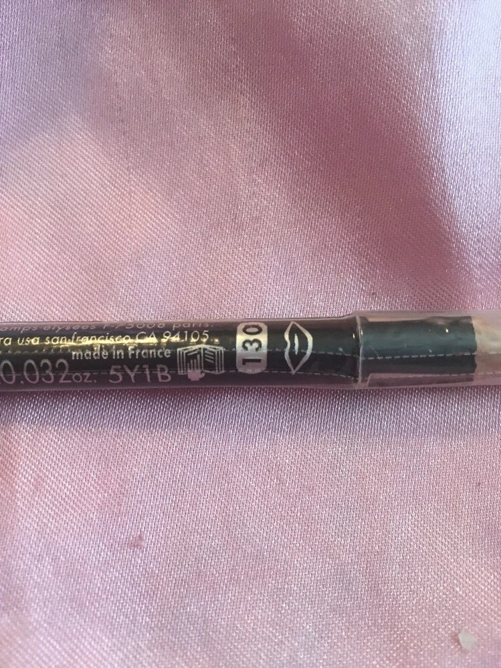 Lápiz labial Sephora Ultra lápiz labial SEPHORA #130 SELLADO 0,032 OZ  Foto 4 de 4