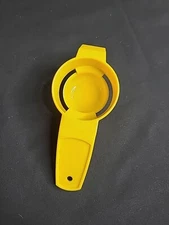 VINTAGE YELLOW TUPPERWARE MINI EGG SEPARATOR KITCHEN GADGET #779