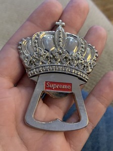 supreme crown