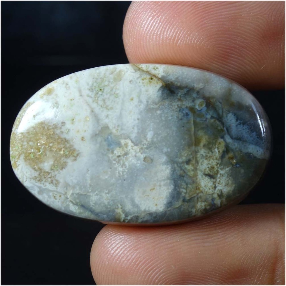 84.30Cts. Naturel non Traité Australien Bleu Opale Ovale Cabochon
