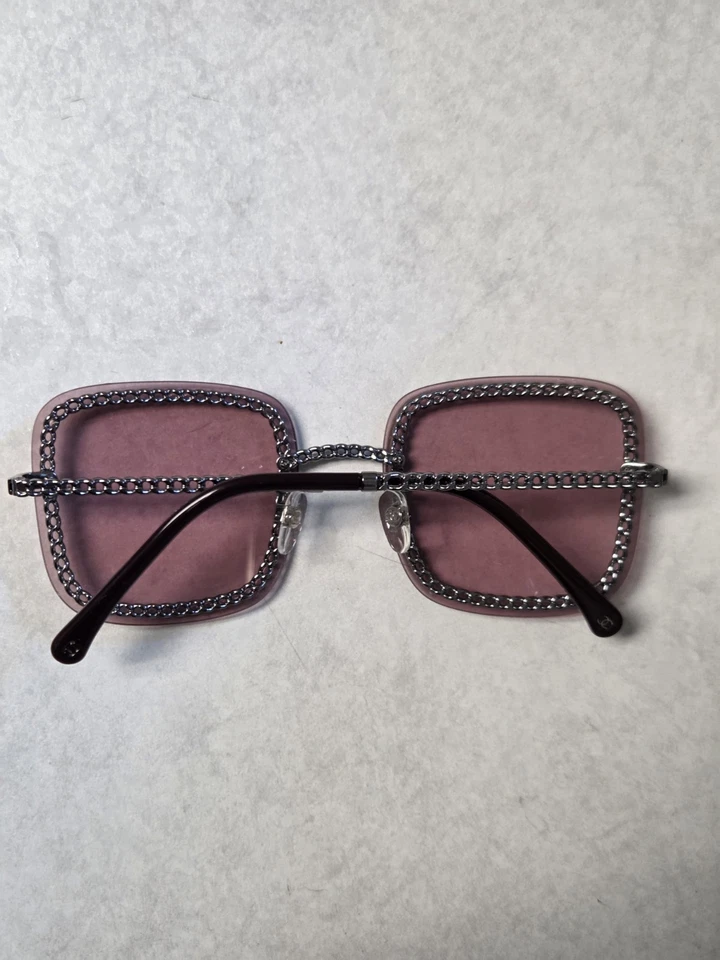 香奈儿 4244 太阳镜青铜色链玫瑰镜片 — 第 2/4 张图片