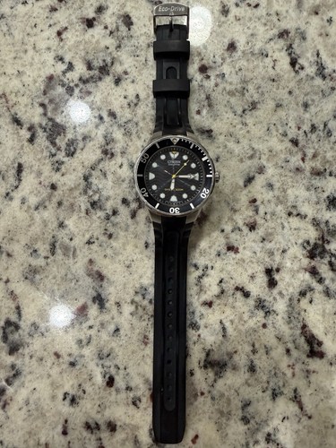 Citizen Eco-Drive Diver 300M Men's Wristwatch Black Rubber Band, Date