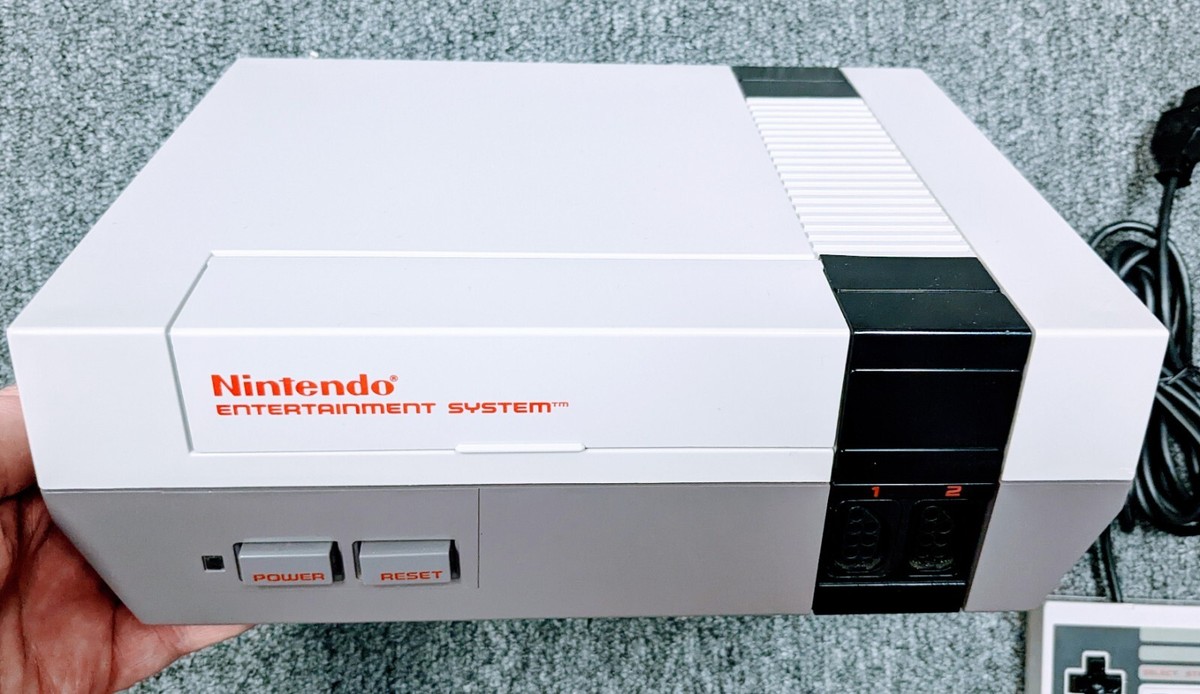 任天堂 ENTERTAINMENT System USA仕様 61S2kp8sjoL._UF350,350_QL50_.jpg