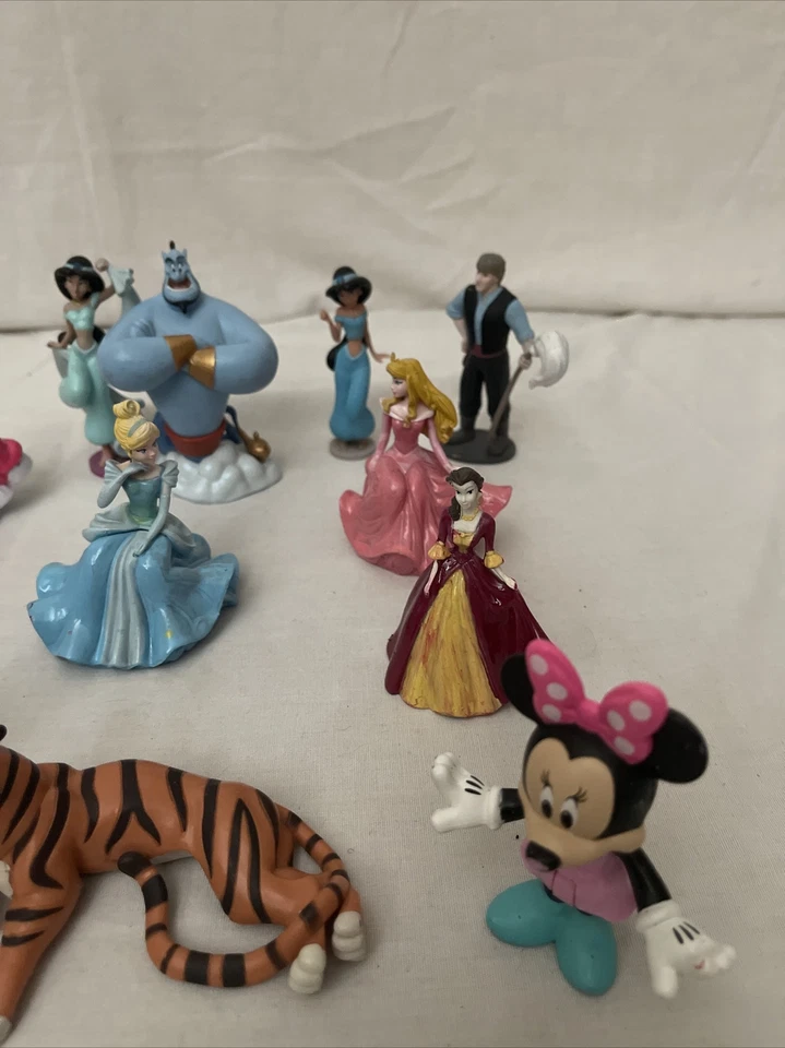 Lote de 13 mini figuras de princesas Disney y más adornos para pasteles juguetes Foto 4 de 4