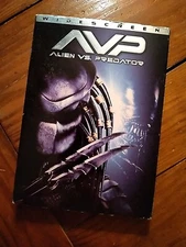Alien Vs Predator (DVD, 2004) W/Slipcover 