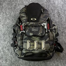 MENS OAKLEY Kitchen Sink Digital Camo BAG RARE