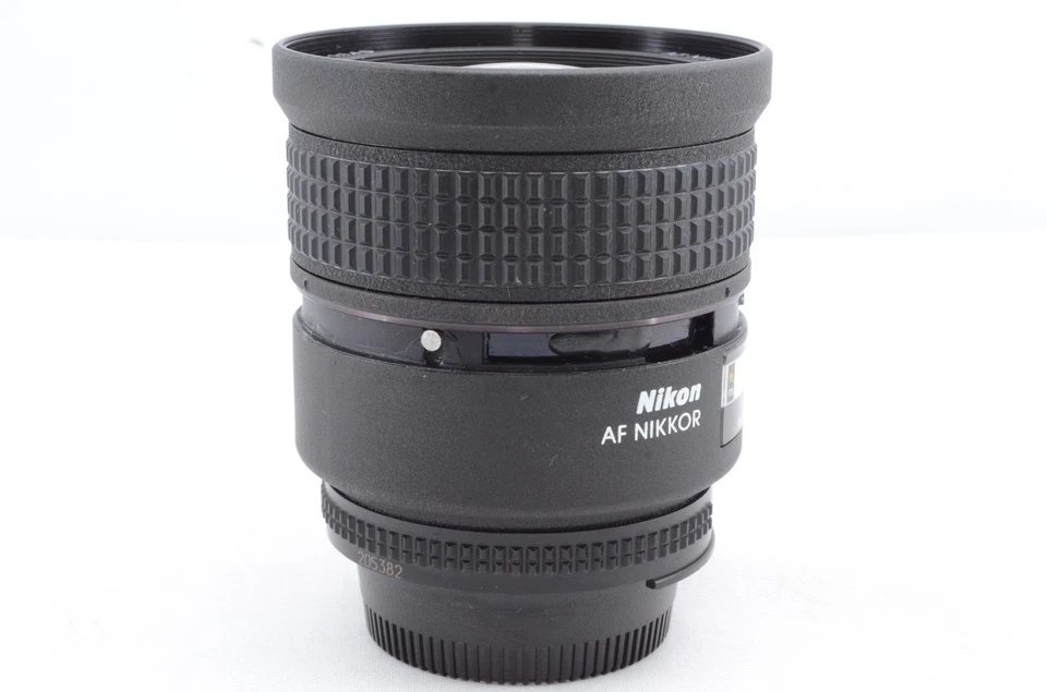 Nikon AF Nikkor 28mm F1.4D Wide Angle Prime Lens from Japan #R4861 - Image 4 of 4