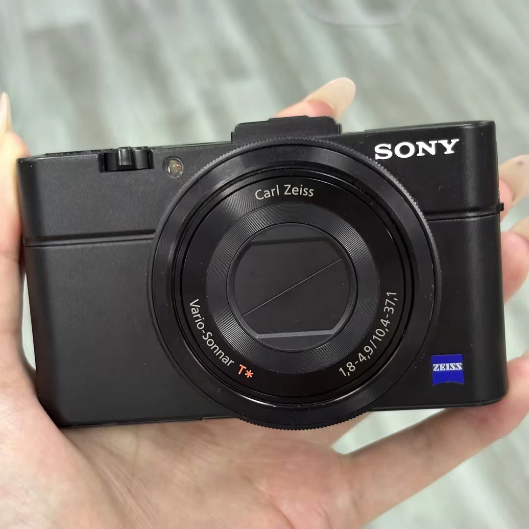 Sony Cyber-shot DSC-RX100 20-29.9MP Digital Cameras for Sale