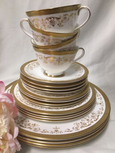 (20 Pcs) Royal Doulton Gold Encrusted 'Belmont' (4) 5 PIECE PLACE SETTINGS #4991 - Picture 8 of 17