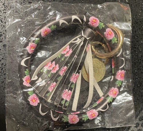 Pink Flower & Black Key Wristlet - Picture 3 of 4