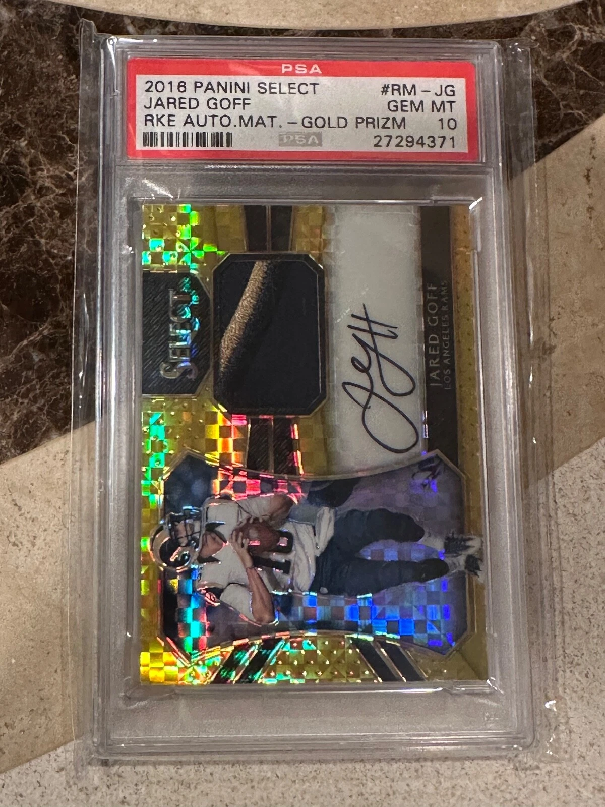 Jared Goff Panini Select Rookie Autograph Material #RMJG Gold Prizm