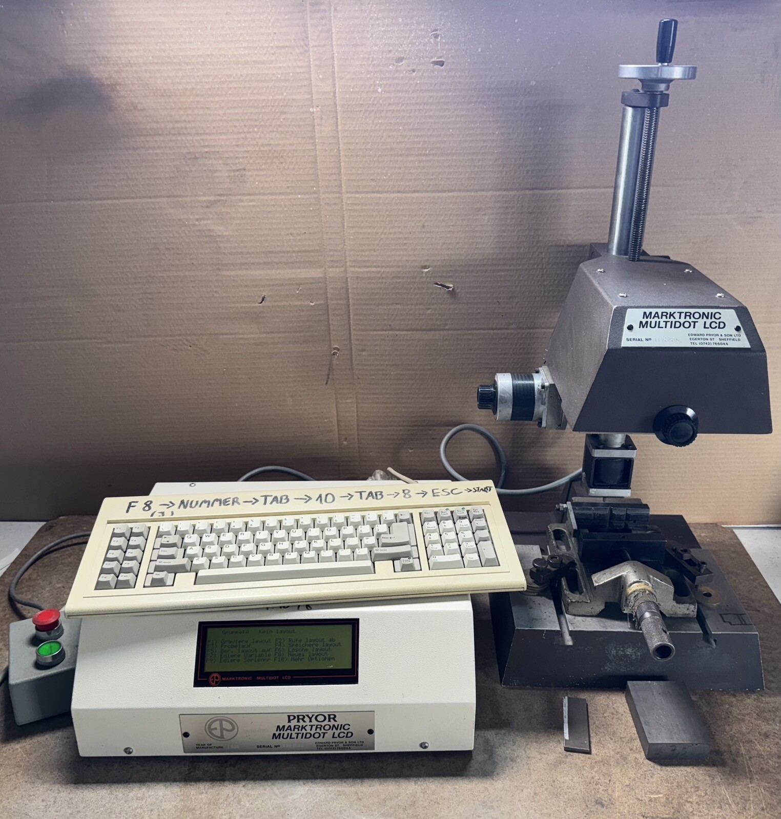 PRYOR Marktronic Multidot LCD Nadelmarkier Maschine