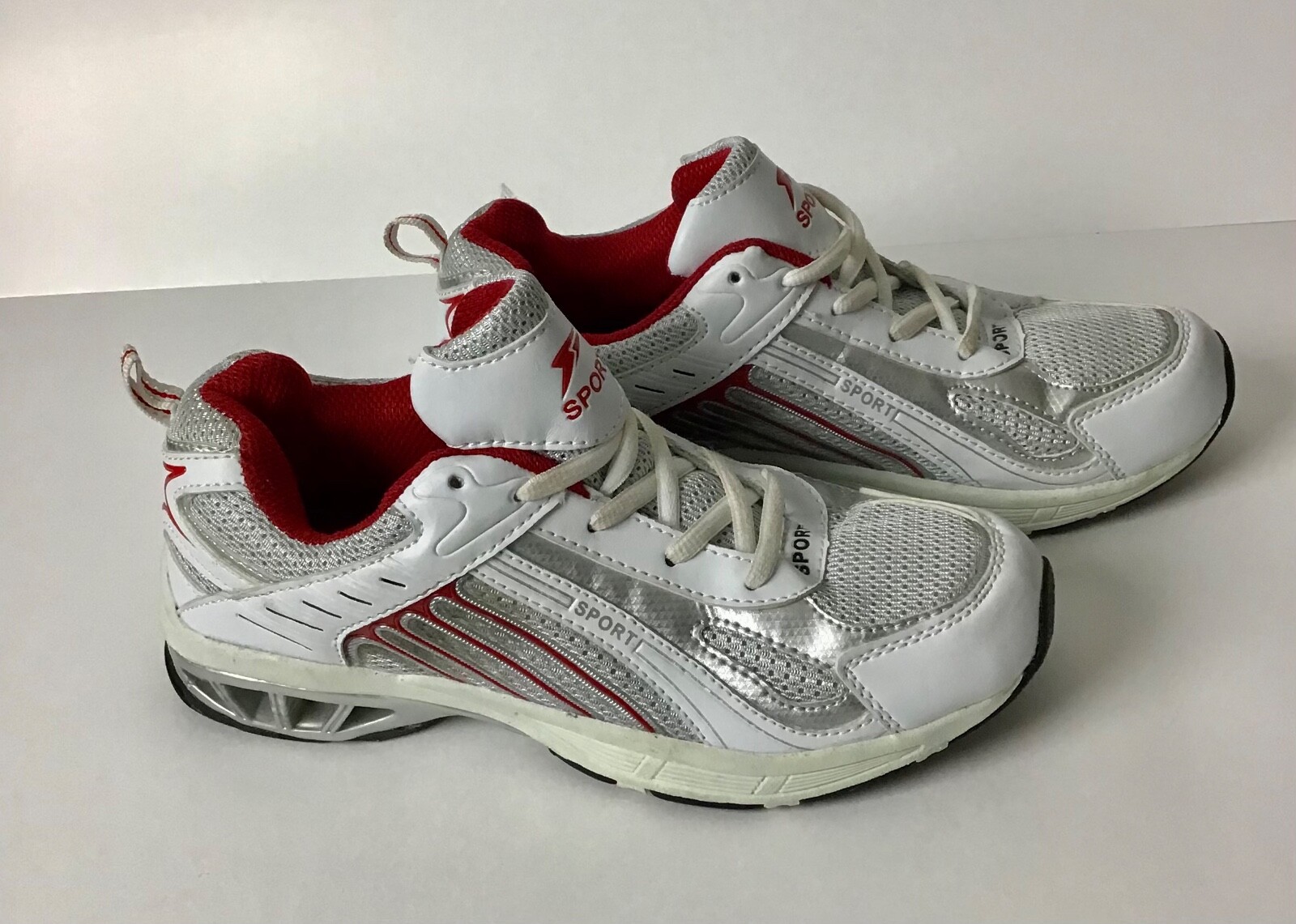 AIR SPORT WOMEN ATHLETIC SNEAKER SIZE 6,5