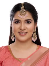 RHYMEE Bridal Rose Gold and Pink Maang Tikka with Earrings – Alloy & Stone.