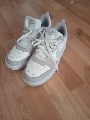 Nike Schuhe Gr 38 in hellen Tönen, Gebraucht und in sehr gutem Zustand