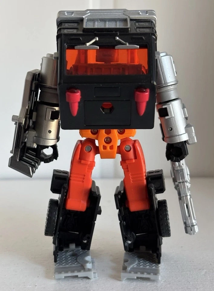 Transformers WFC Cybertron Kingdom Golden Disk Collection Road Ranger COMPLETE - Image 2 of 4