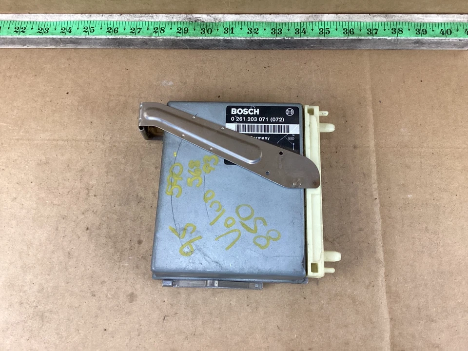 Unidad de módulo de control del motor Volvo 850 1994-1996 ECU ECM 0261203071 Foto 3 de 4