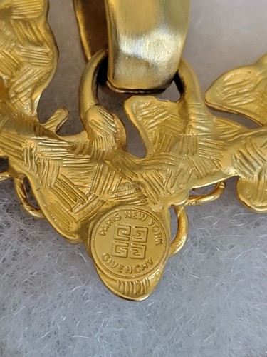Collana Vintage Givenchy Grande Pennello Audace Tono Oro Farfalla Cuore Finta Perla - Foto 6 di 12