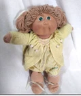 Vintage 1982 Cabbage Patch Girl Tan Hair Green Eyes Dimples Blue Signature Cute